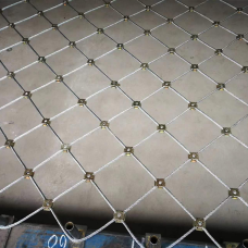 Сетка нержавеющая тросовая со скобочным креплением и ромбической ячейкой Н2 7х7 AISI 304 20х35х1 мм